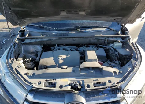 2018 Toyota Highlander Se из США, поврежденный, VIN 5TDKZRFH6JS539818